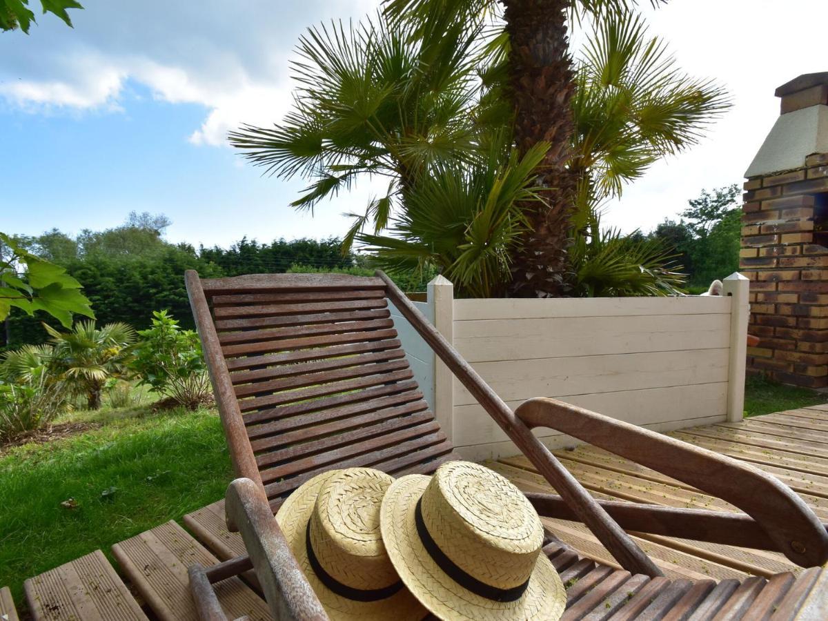 Superb Holiday Home Near The Beach Quineville Экстерьер фото